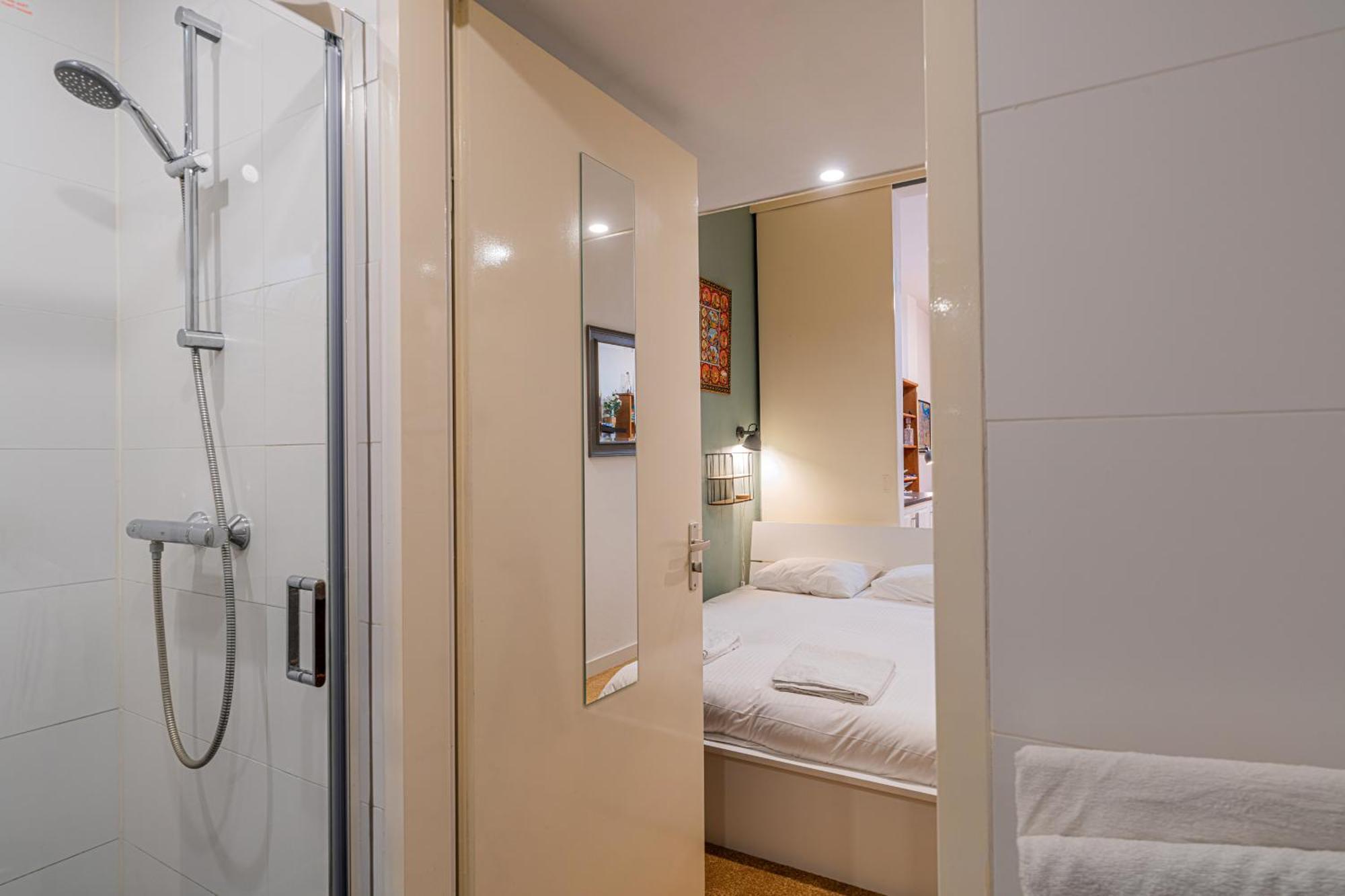 Fully Fitted - 15 Min From Station Habitación en casa particular *